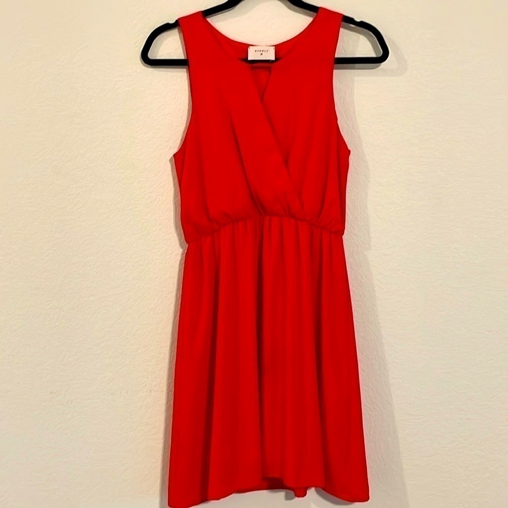 Everly Women's Mini Dress Small Red Sleeveless Ruched Waist Fit & Flare Flowy